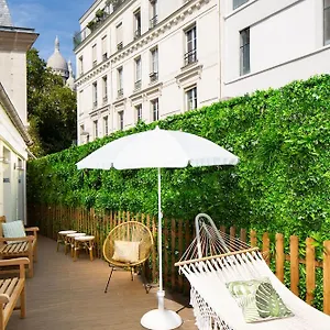 Le Village Montmartre By Hiphophostels Vandrerhjem Paris