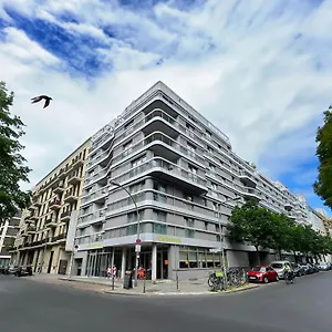  Otel Grimm's Mitte